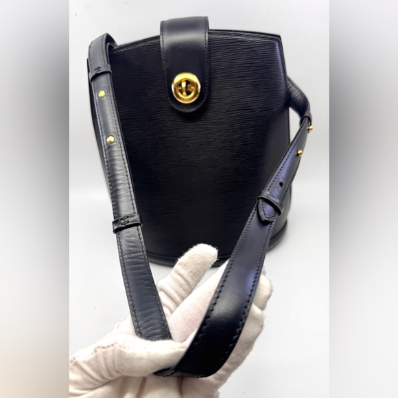 Authentic Louis Vuitton Epi Cluny Shoulder Bag, Black color  M52252 - Picture 17 of 17